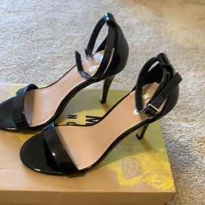 Mix No 6 high heels, 4 inch, black, size 7.5